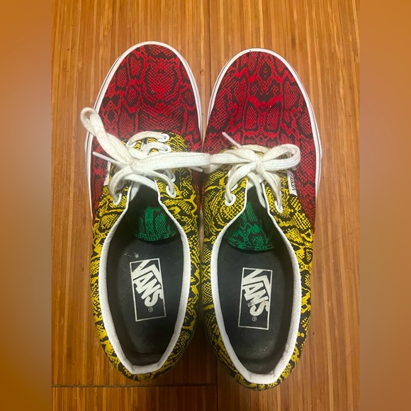 VANS - Picture 3 of 7